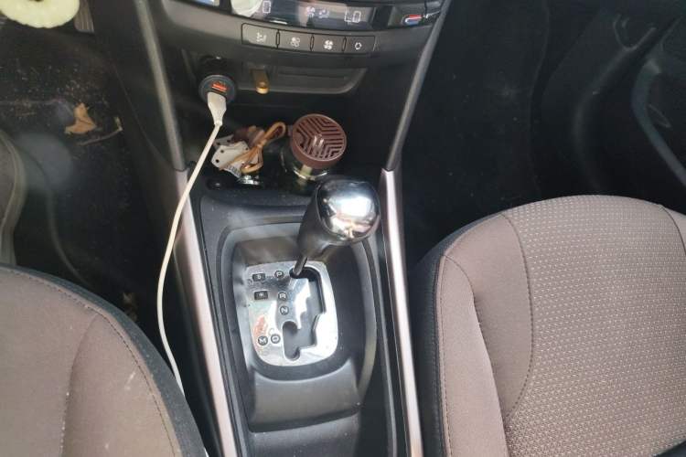 Used Peugeot 2008 2014 1.6L Automatic Fashion Edition Gear Lever