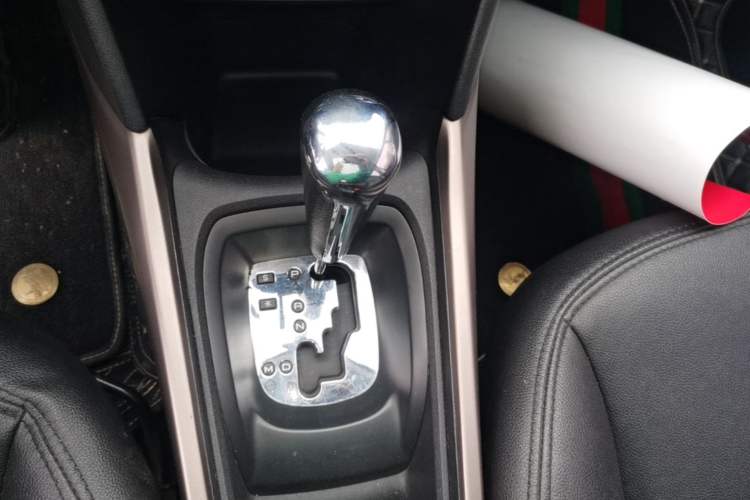 Used Peugeot 2008 2014 1.6L Automatic Fashion Edition Gear Lever