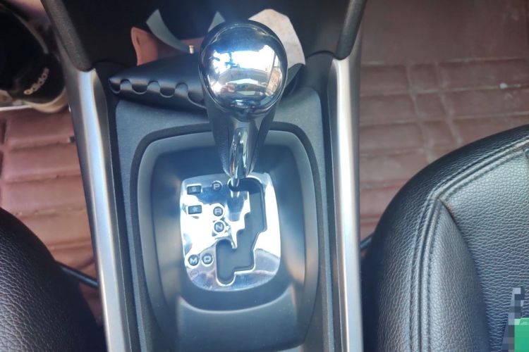 Used Peugeot 2008 2014 1.6L Automatic Fashion Edition Gear Lever