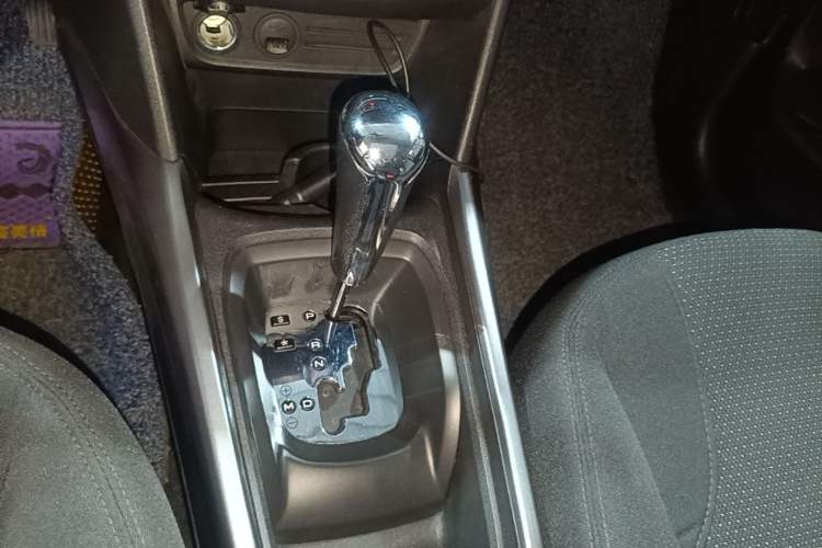 Used Peugeot 2008 2014 1.6L Automatic Fashion Edition Gear Lever