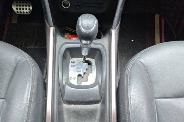 Used Peugeot 2008 2014 1.6L Automatic Navigation Edition Gear Lever