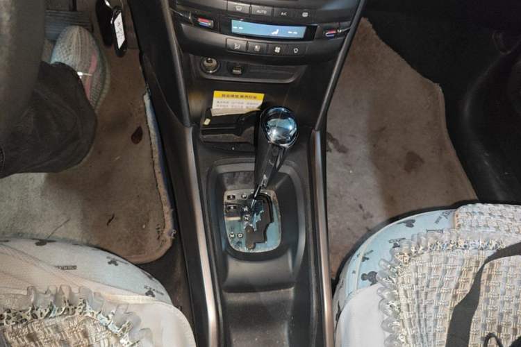 Used Peugeot 2008 2014 1.6L Automatic Fashion Edition Gear Lever