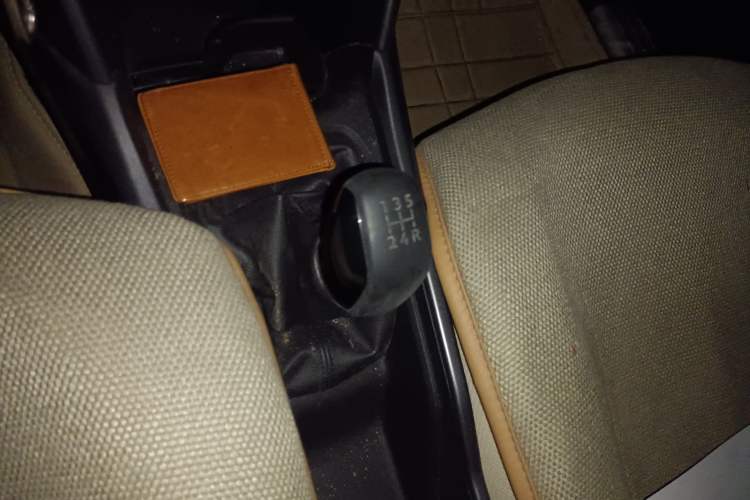 Used Peugeot 2008 2014 1.6L Manual Fashion Edition Gear Lever