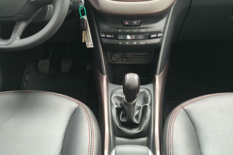 Used Peugeot 2008 2014 1.6L Manual Fashion Edition Gear Lever