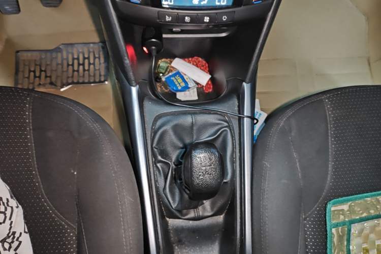 Used Peugeot 2008 2014 1.6L Manual Fashion Edition Gear Lever
