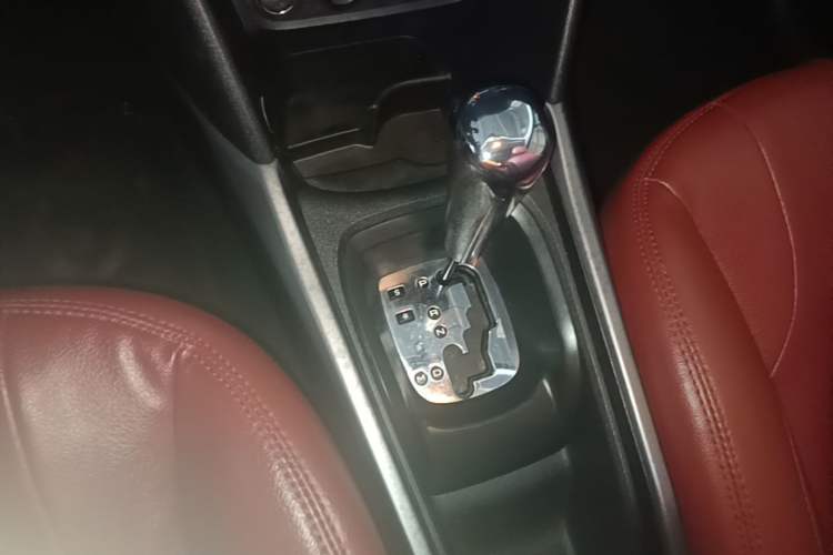 Used Peugeot 2008 2014 1.6L Automatic Fashion Edition Gear Lever