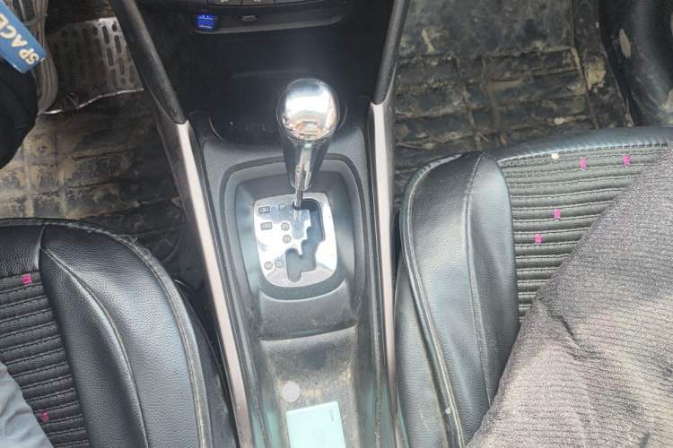 Used Peugeot 2008 2014 1.6L Automatic Fashion Edition Gear Lever