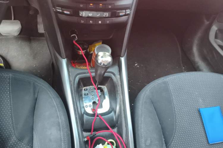 Used Peugeot 2008 2014 1.6L Automatic Fashion Edition Gear Lever