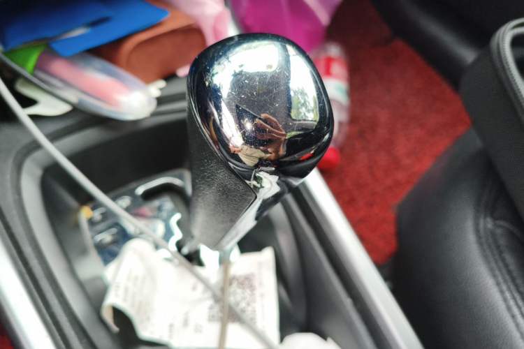 Used Peugeot 2008 2014 1.6L Automatic Trend Edition Gear Lever