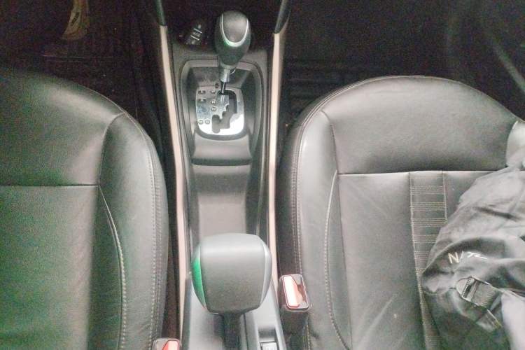 Used Peugeot 2008 2014 1.6L Automatic Navigation Edition Gear Lever