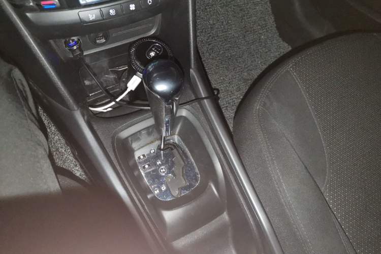 Used Peugeot 2008 2014 1.6L Automatic Fashion Edition Gear Lever