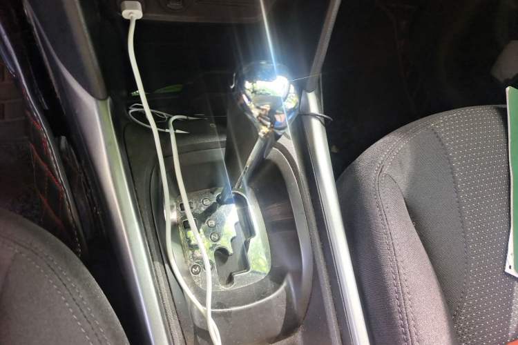 Used Peugeot 2008 2014 1.6L Automatic Fashion Edition Gear Lever