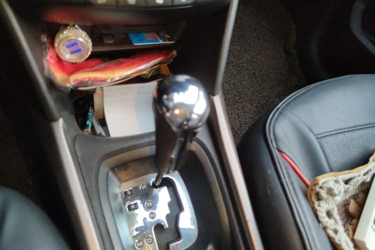 Used Peugeot 2008 2014 1.6L Automatic Fashion Edition Gear Lever