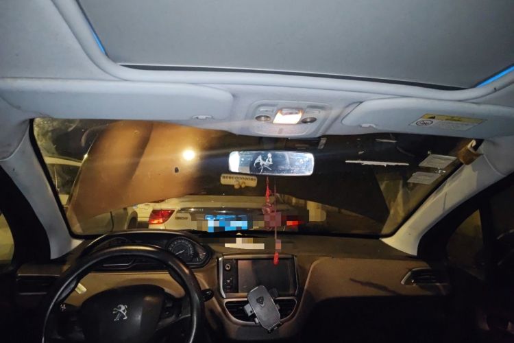 Used Peugeot 2008 2014 1.6L Automatic Fashion Edition Headliner