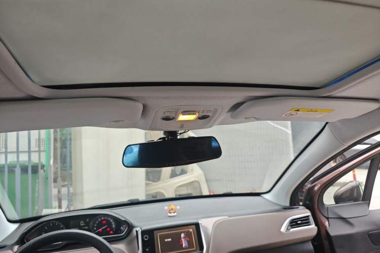 Used Peugeot 2008 2014 1.6L Automatic Fashion Edition Headliner