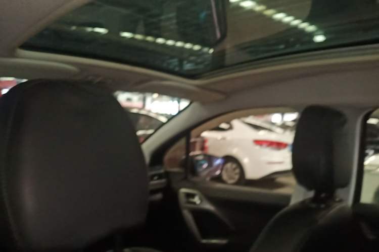 Used Peugeot 2008 2014 1.6L Automatic Fashion Edition Headliner