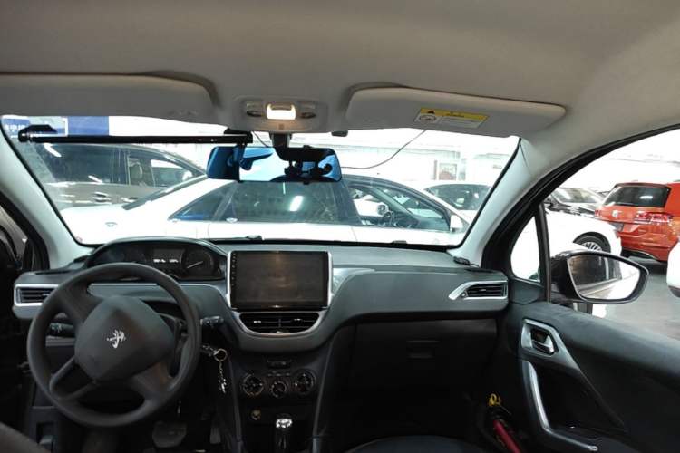 Used Peugeot 2008 2014 1.6L Automatic Trend Edition Headliner