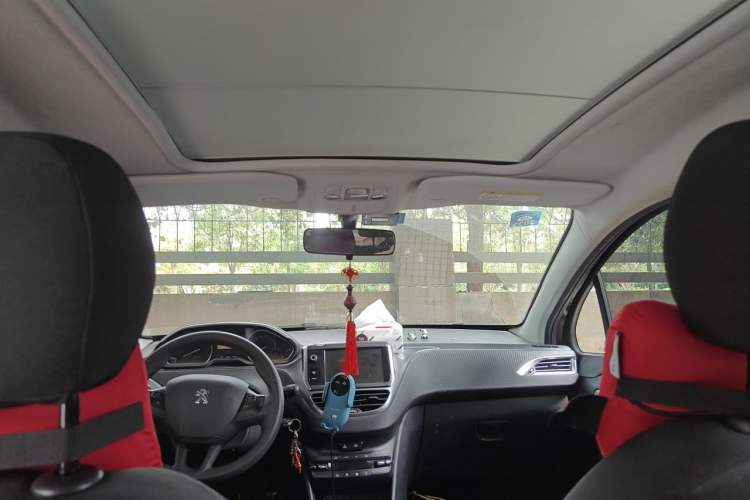 Used Peugeot 2008 2014 1.6L Manual Fashion Edition Headliner