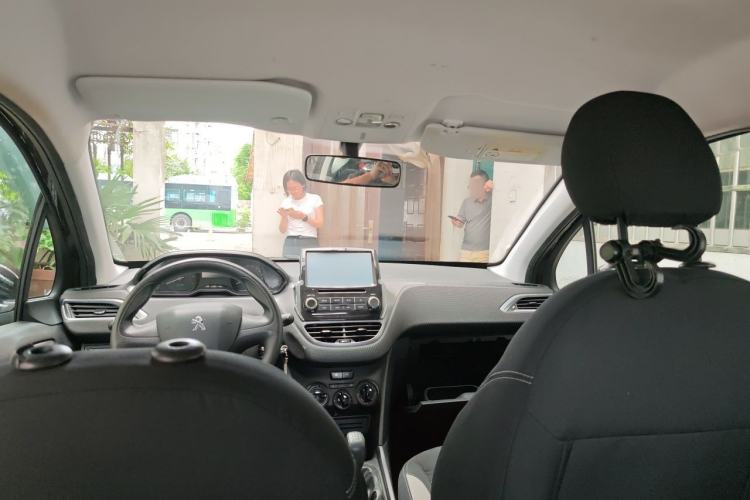 Used Peugeot 2008 2014 1.6L Manual Trend Edition Headliner