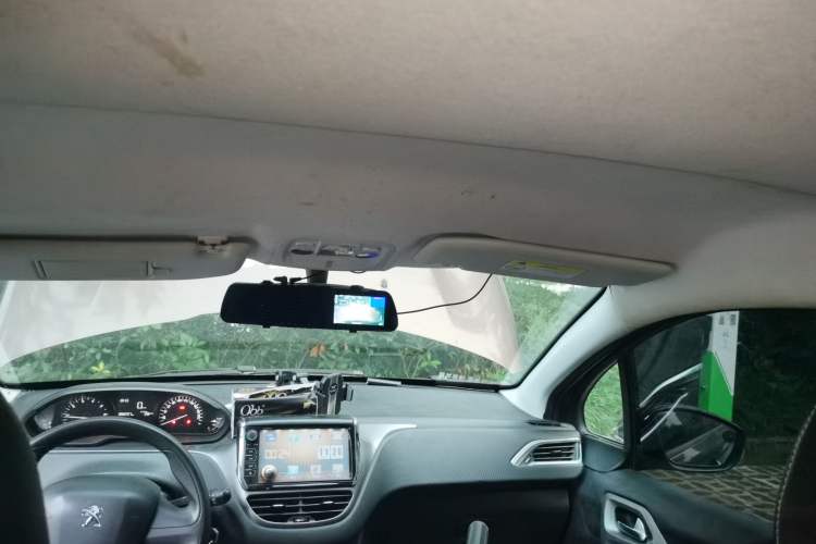 Used Peugeot 2008 2014 1.6L Manual Trend Edition Headliner