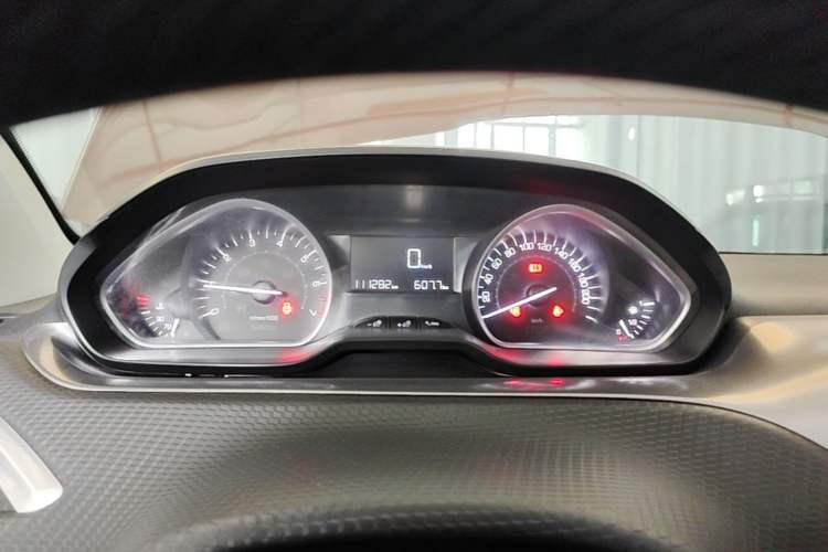 Used Peugeot 2008 2014 1.6L Manual Fashion Edition Instrument Cluster