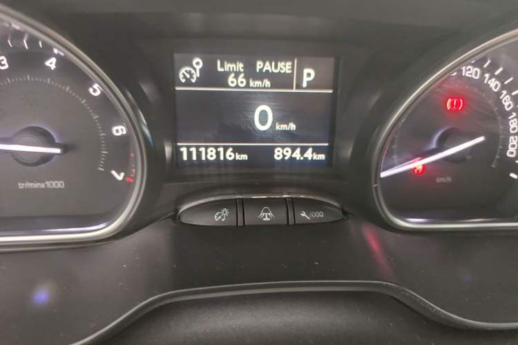 Used Peugeot 2008 2014 1.6L Automatic Navigation Edition Instrument Cluster