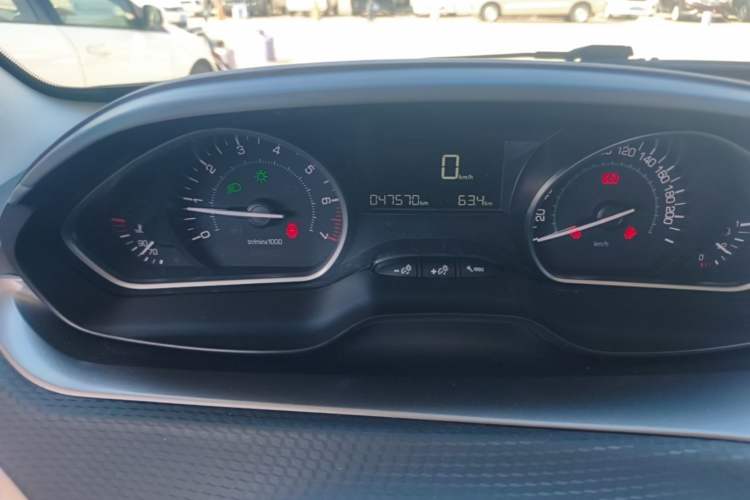Used Peugeot 2008 2014 1.6L Manual Fashion Edition Instrument Cluster