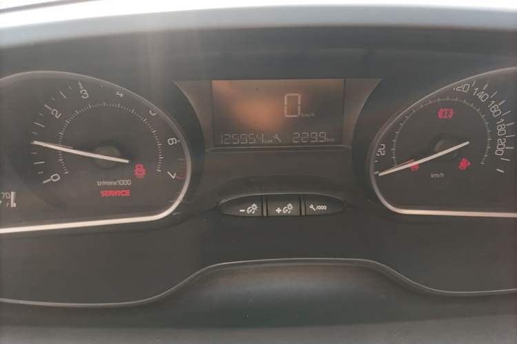 Used Peugeot 2008 2014 1.6L Manual Fashion Edition Instrument Cluster