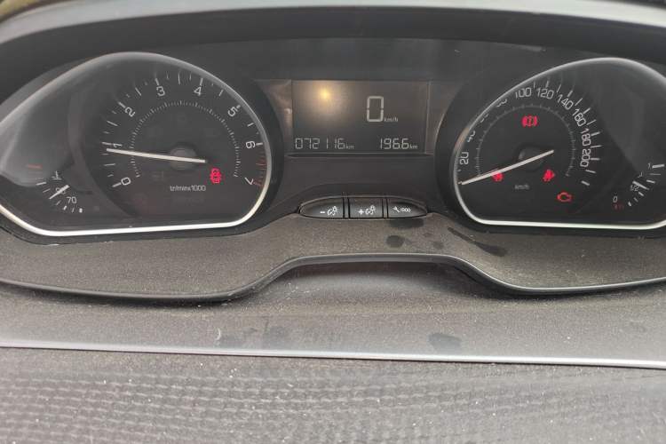 Used Peugeot 2008 2014 1.6L Manual Fashion Edition Instrument Cluster
