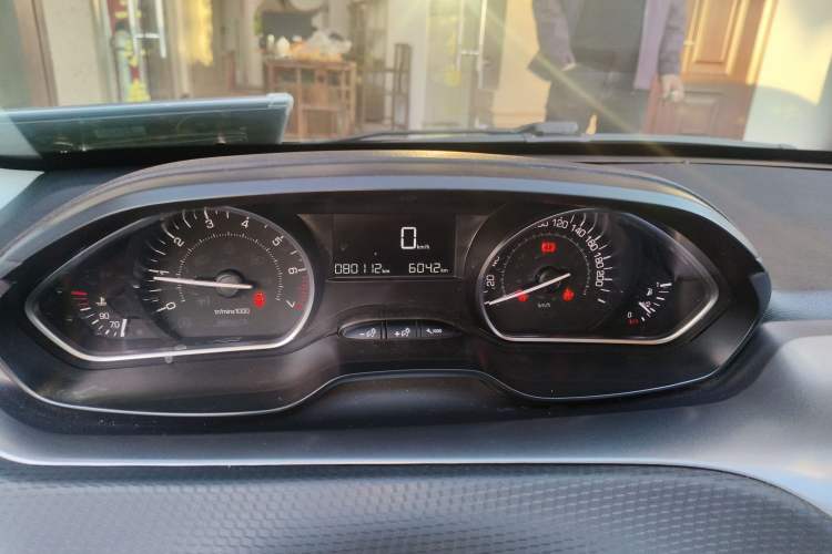 Used Peugeot 2008 2014 1.6L Manual Fashion Edition Instrument Cluster