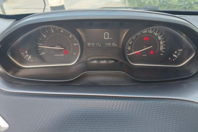 Used Peugeot 2008 2014 1.6L Manual Fashion Edition Instrument Cluster