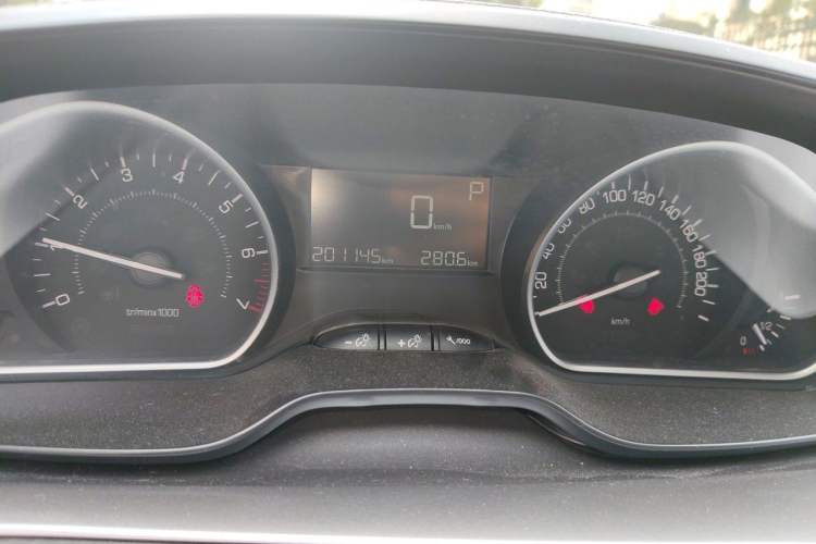 Used Peugeot 2008 2014 1.6L Automatic Fashion Edition Instrument Cluster