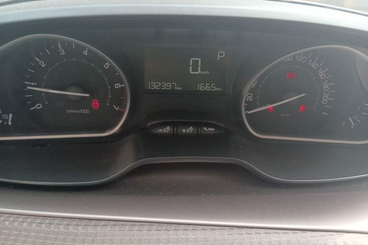 Used Peugeot 2008 2014 1.6L Automatic Fashion Edition Instrument Cluster