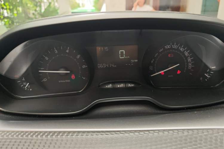 Used Peugeot 2008 2014 1.6L Manual Trend Edition Instrument Cluster