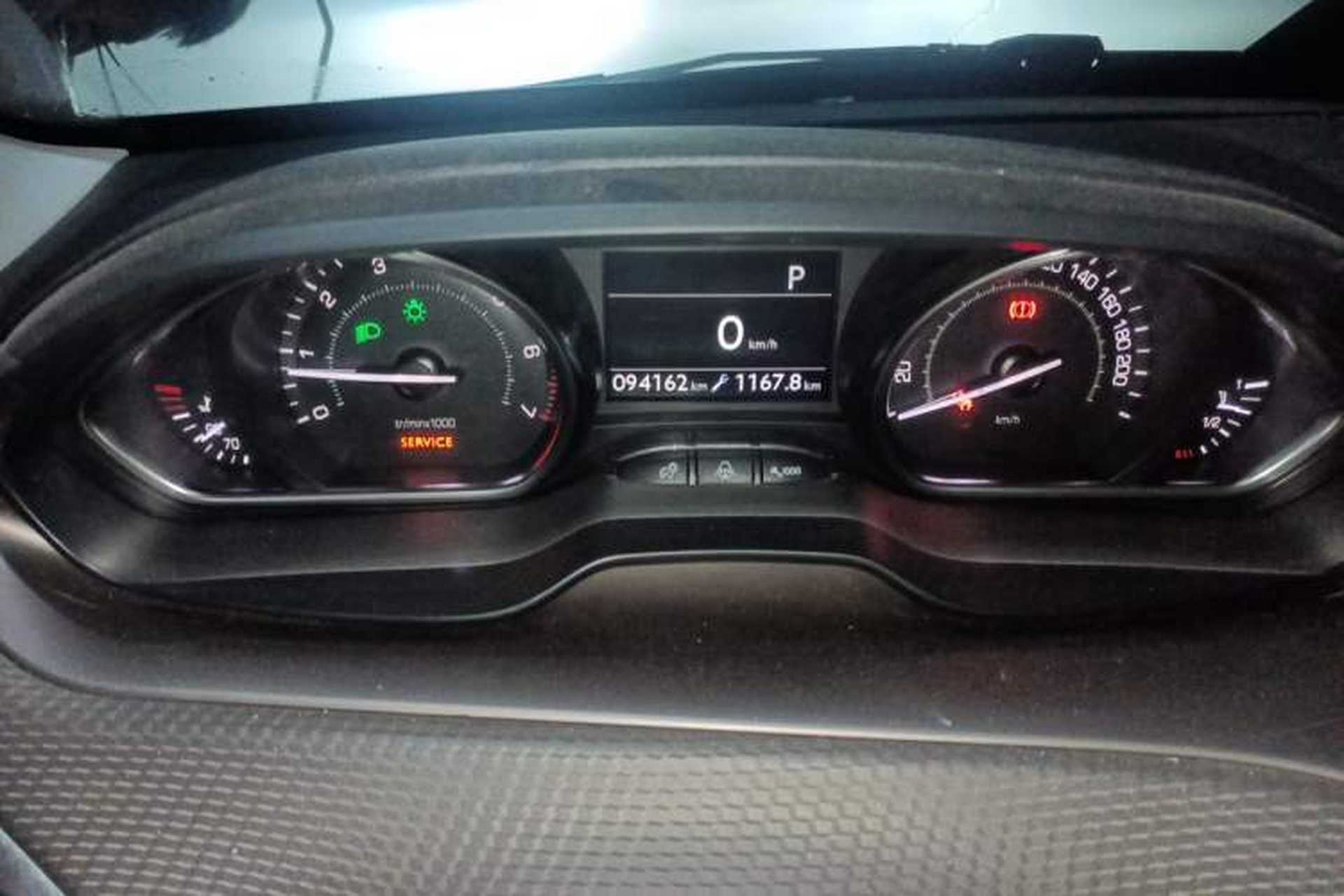 Used Peugeot 2008 2014 1.6L Automatic Navigation Edition Instrument Cluster