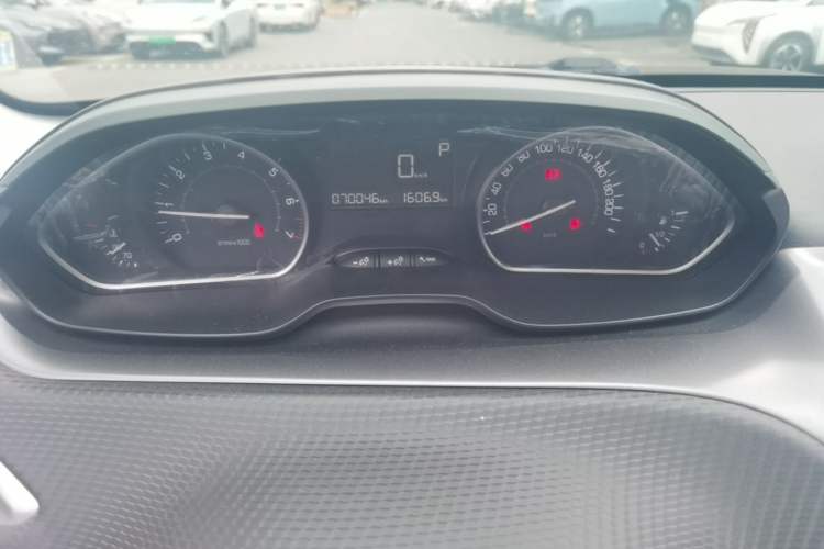Used Peugeot 2008 2014 1.6L Automatic Fashion Edition Instrument Cluster