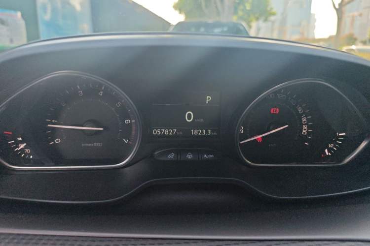 Used Peugeot 2008 2014 1.6L Automatic Navigation Edition Instrument Cluster