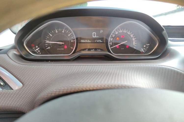 Used Peugeot 2008 2014 1.6L Automatic Fashion Edition Instrument Cluster