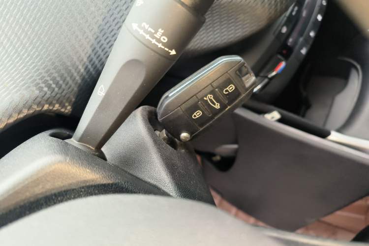 Used Peugeot 2008 2014 1.6L Automatic Excellence Edition Interior 1