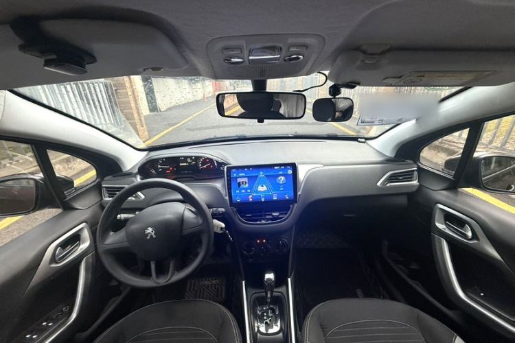Used Peugeot 2008 2014 1.6L Automatic Trend Edition Interior 1