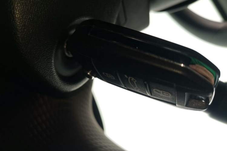 Used Peugeot 2008 2014 1.6L Automatic Fashion Edition Interior 1