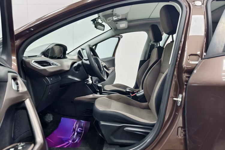 Used Peugeot 2008 2014 1.6L Automatic Fashion Edition Interior 1