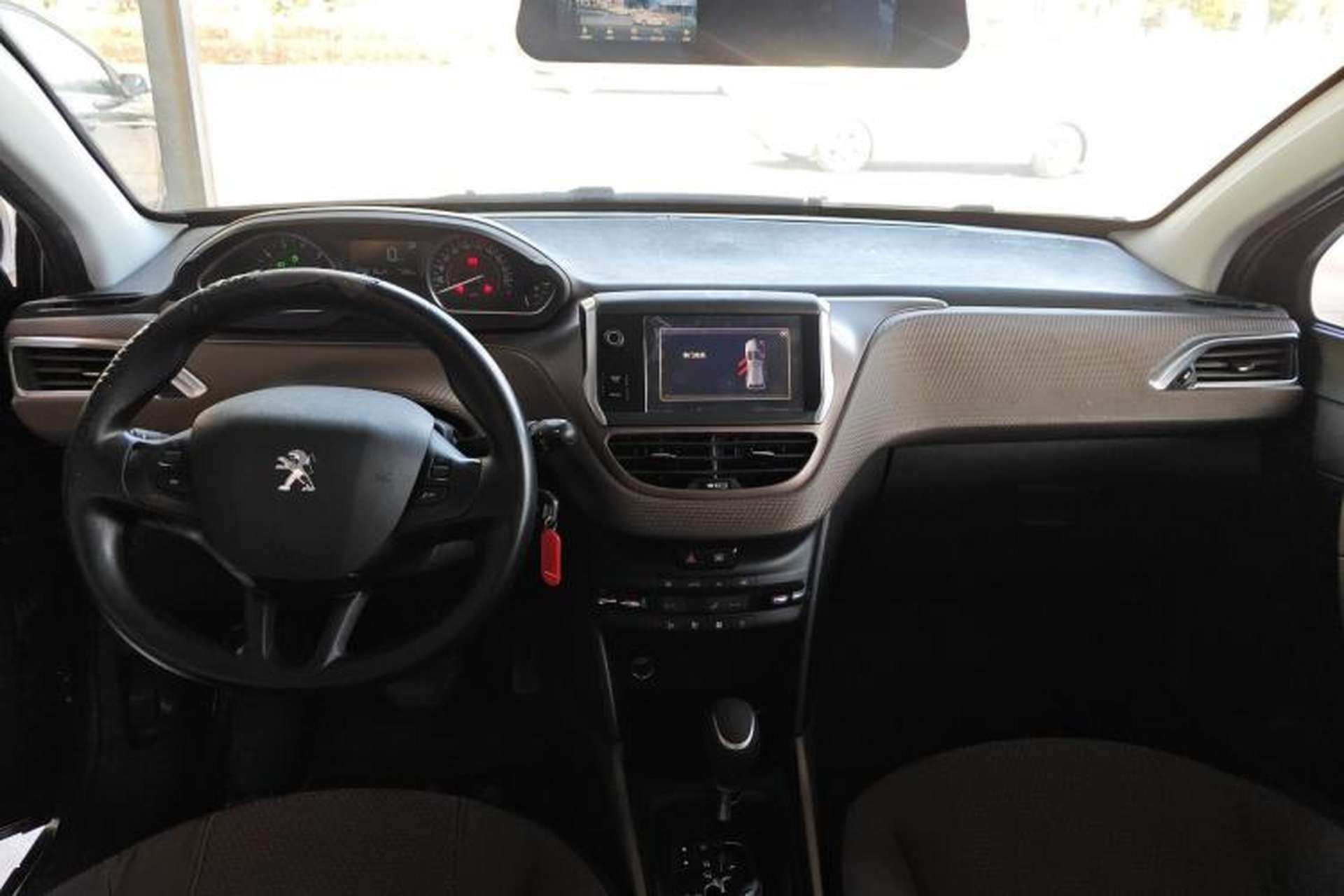 Used Peugeot 2008 2014 1.6L Automatic Fashion Edition Interior 2
