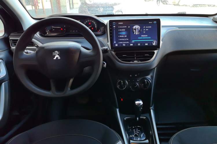Used Peugeot 2008 2014 1.6L Automatic Trend Edition Interior 2