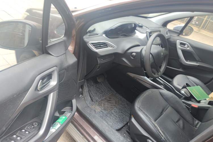 Used Peugeot 2008 2014 1.6L Automatic Trend Edition Interior 3