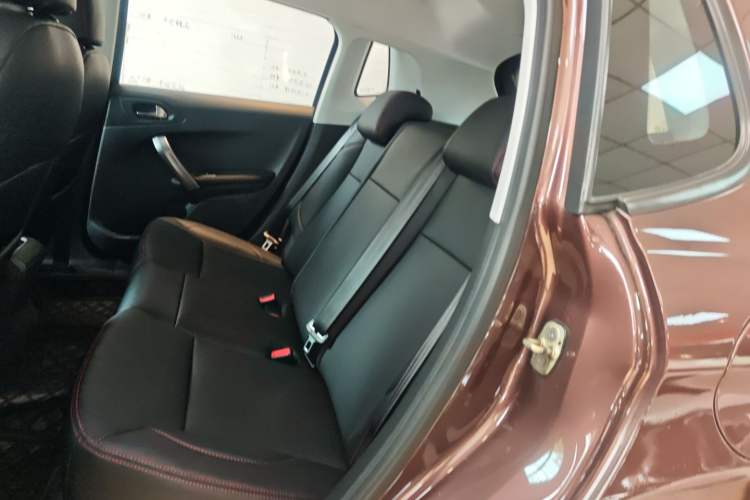 Used Peugeot 2008 2014 1.6L Automatic Trend Edition Interior 4
