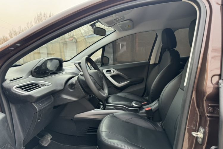 Used Peugeot 2008 2014 1.6L Automatic Trend Edition Interior 5