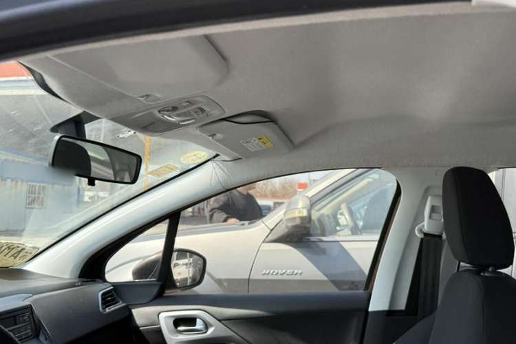 Used Peugeot 2008 2014 1.6L Automatic Trend Edition Interior 7
