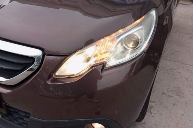 Used Peugeot 2008 2014 1.6L Manual Trend Edition Left Front Headlight