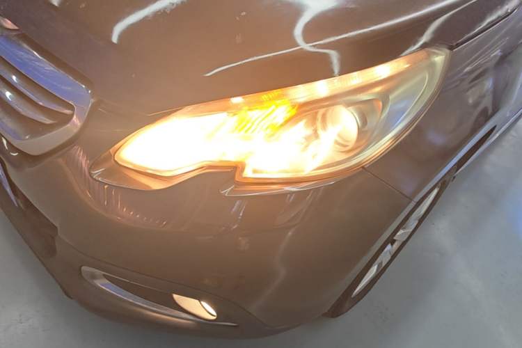 Used Peugeot 2008 2014 1.6L Automatic Fashion Edition Left Front Headlight